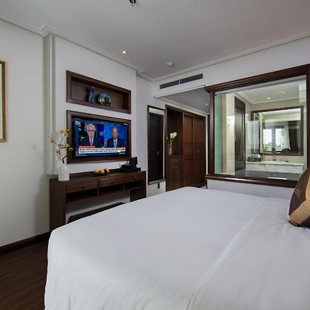 The Q Hotel Hanoi Buitenkant foto